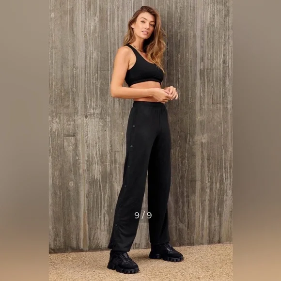 ALO Yoga Black Court Side Tearaway Snap Pants - Picture 1 of 7